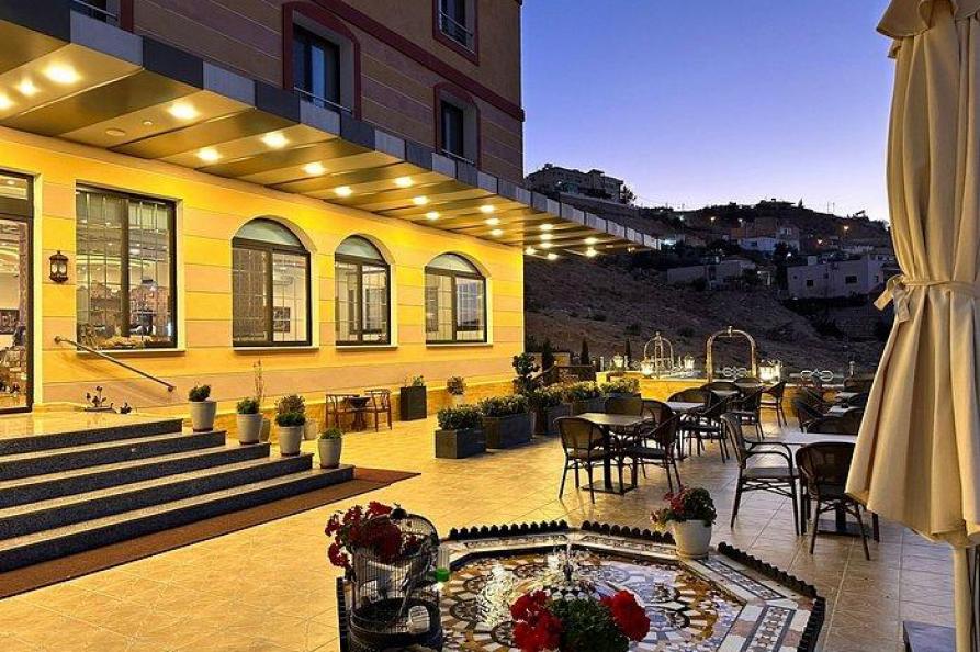 Petra Canyon Hotel